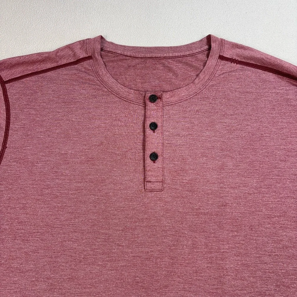 Lululemon T.H.E. HenleyShirt Men's 2XL* Heathered Rosewood Red Logo *SMALL HOLE* - Picture 3 of 16